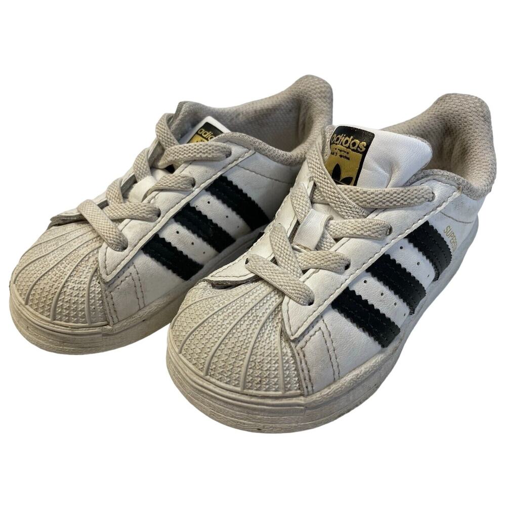Adidas Shoes Boys 6 White Superstar Sneakers Lace Up Everyday School Casual